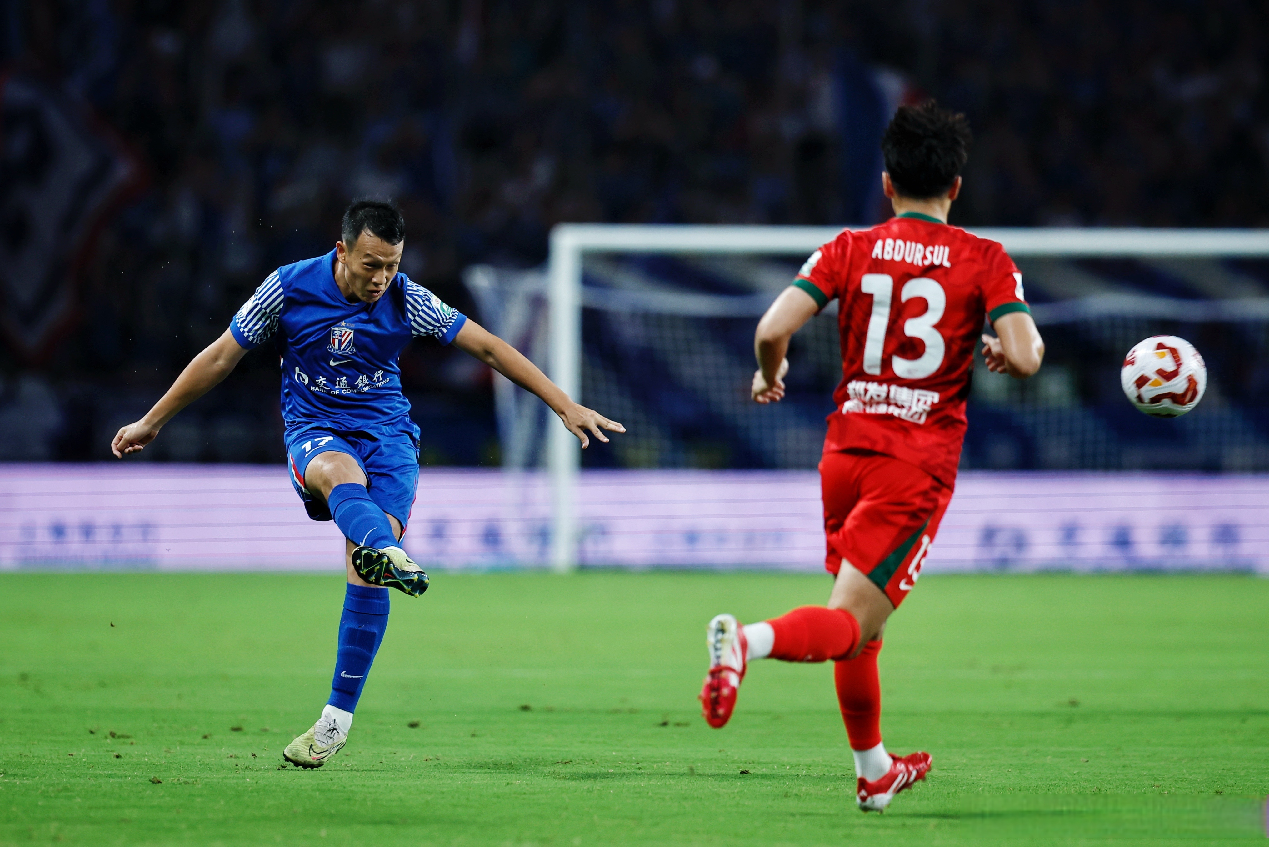 中欧体育平台登录上海申花迎亚冠关键赛；关键时刻刷新队史纪录；话题不断；更衣室氛围转暖的简单介绍