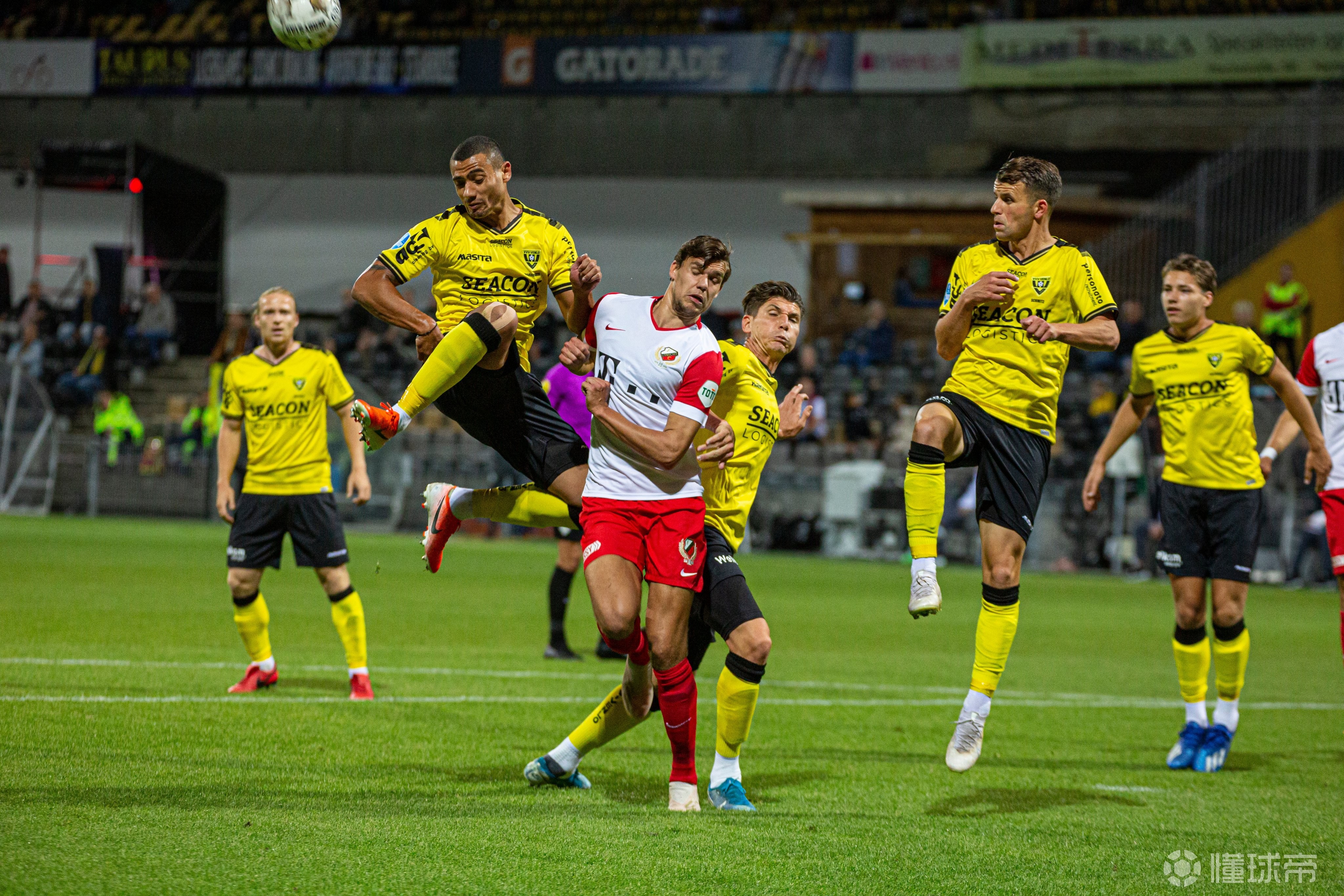 中欧体育官网广东宏远冲刺阶段绝杀压哨;志在荷甲名次提升;悬念犹存;轮换策略成焦点的简单介绍