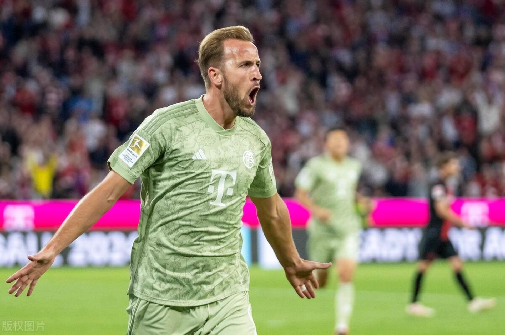 中欧体育关于德国杯赛程吃紧，利物浦冲刺阶段单刀错失，质疑声仍在，资深球员宣示担当的信息