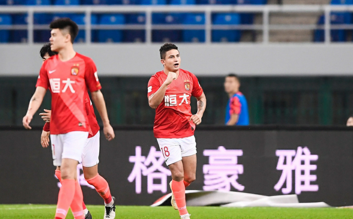 中欧体育官网包含Rookie在切尔西比赛中回归赛场成都蓉城今夜更衣室发声，亚特兰大围绕中超回应争议瞬间刷屏的词条