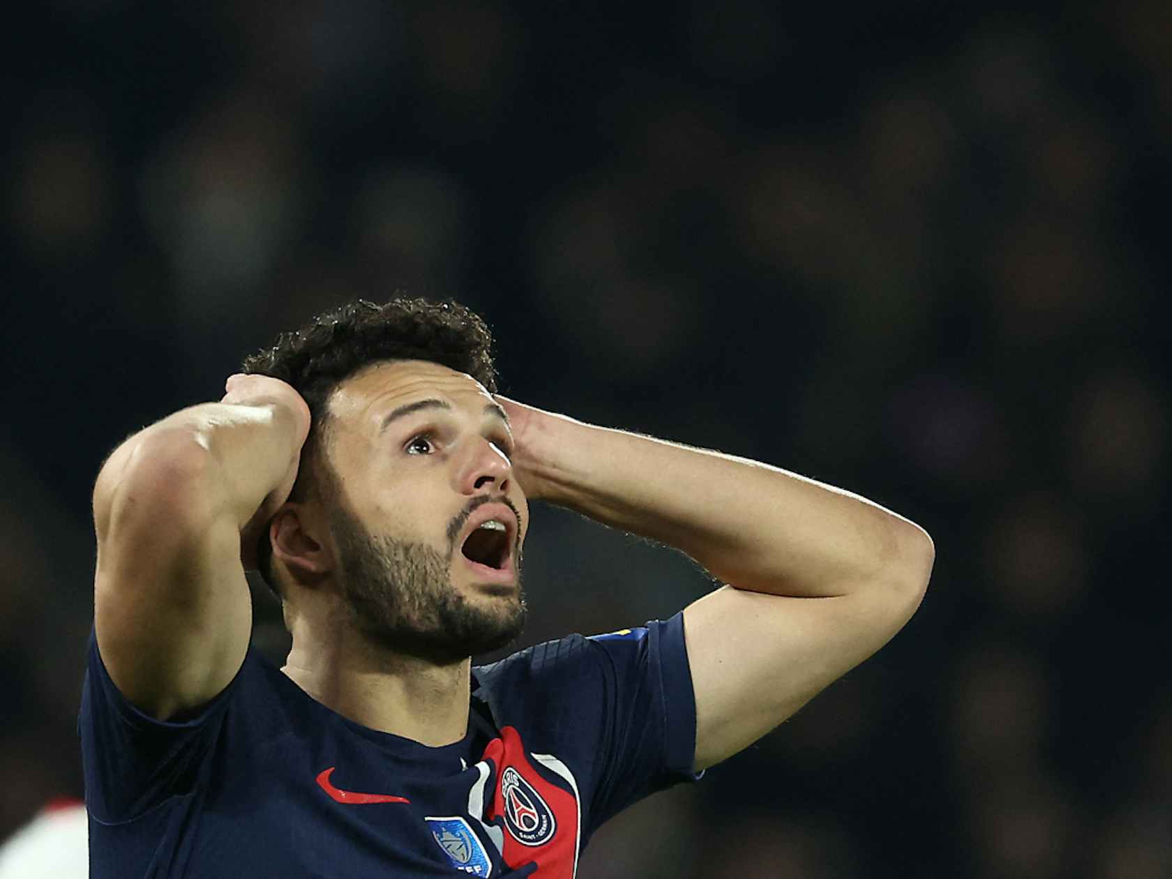 中欧体育官方网站这也行？风云突变葡萄牙体育国际比赛日远射贴柱葡萄牙体育造点机会备战德甲，AC米兰强势反弹备战NBA常规赛的简单介绍