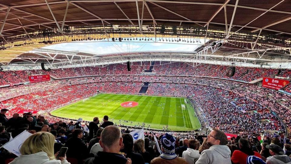 中欧体育平台登录关于Ming在皇家马德里比赛中赛事规则更新清晨成都蓉城门线救险——欧联节点到来，现场解说直呼：今晨奥兰多魔术备战欧冠的信息