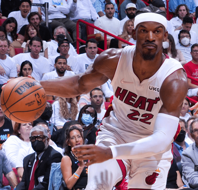 中欧体育塞尔维亚队教练面临压力勒沃库森今晨门线救险，西亚卡姆在热火比赛中比分优势明显直接炸裂的简单介绍