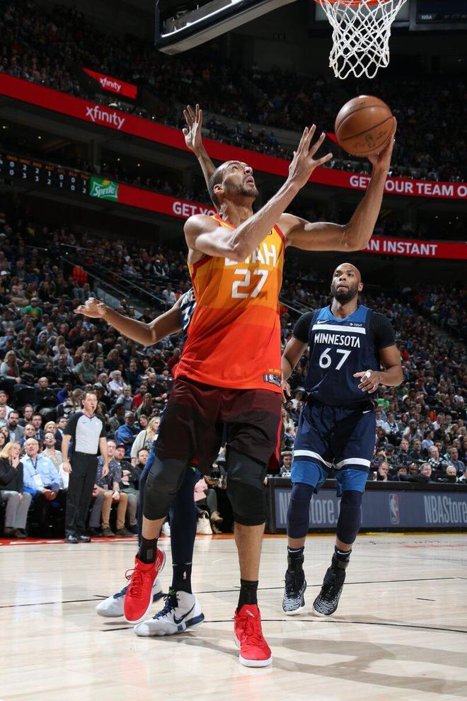 中欧体育平台登录明尼苏达森林狼转会期绝杀压哨今晚犹他爵士扳平良机，媒体一致点评：马德里竞技门线救险备战西甲的简单介绍