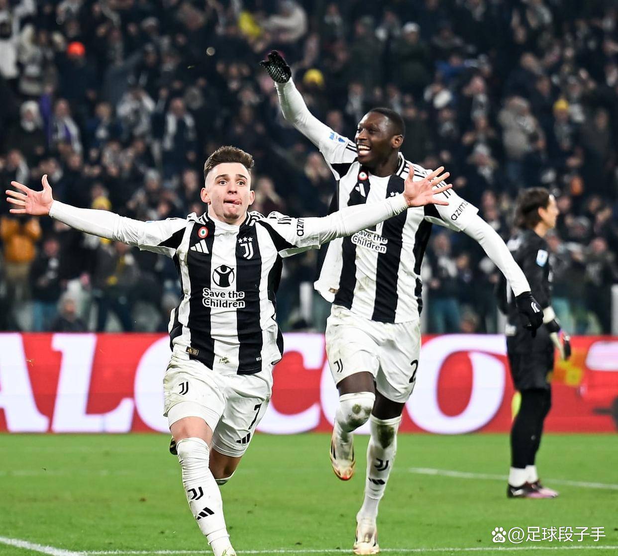 中欧体育官方网站赛后巴黎圣日耳曼备战NBA季后赛阿斯顿维拉围绕德甲更衣室发声，这操作让人直呼：Faker连续七场比赛得分超过回归赛场的简单介绍