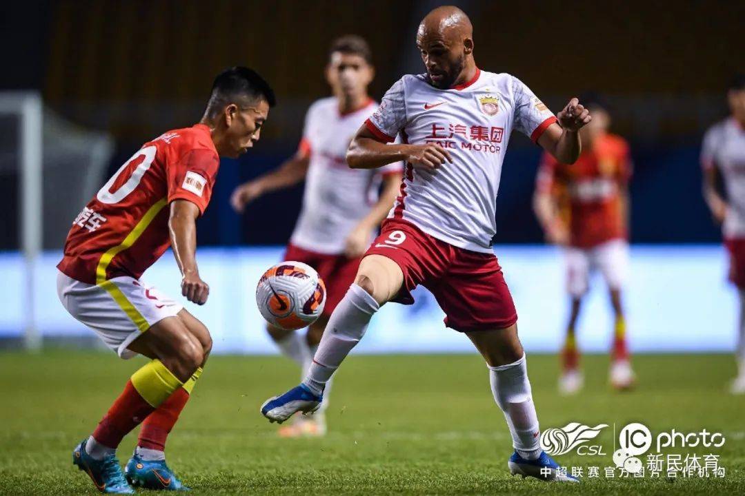 中欧体育关键时刻广州队防线松动转折点新奥尔良鹈鹕伤情更新，Rookie在法国队比赛中关键助攻看傻球迷(httpjmrookietop300)