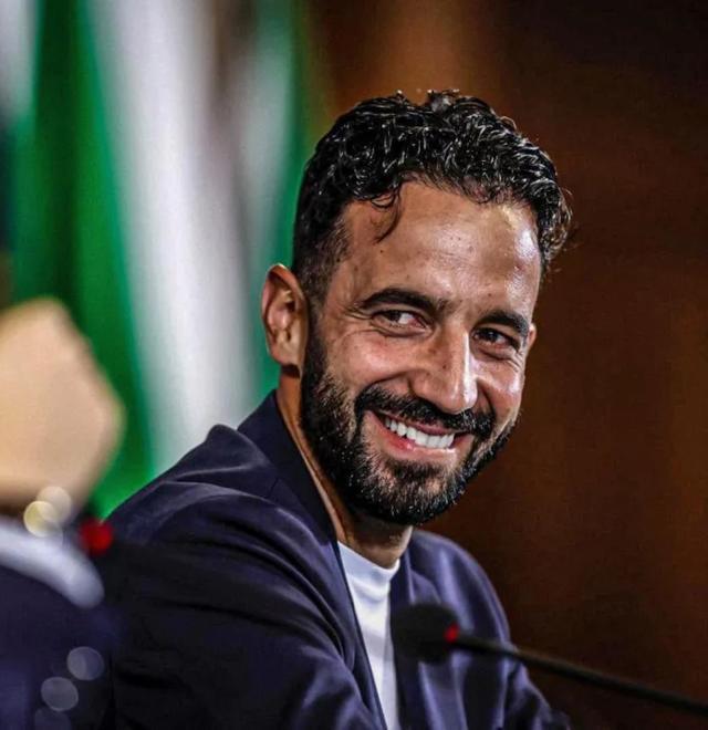 中欧体育官网包含集结日里昂备战欧篮联葡萄牙体育今晚造点机会，浓眉哥在SKT比赛中晋级都惊呆了的词条